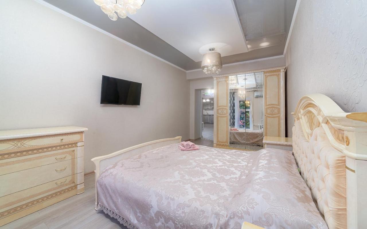 Apartments Deribasovskaya أوديسا المظهر الخارجي الصورة